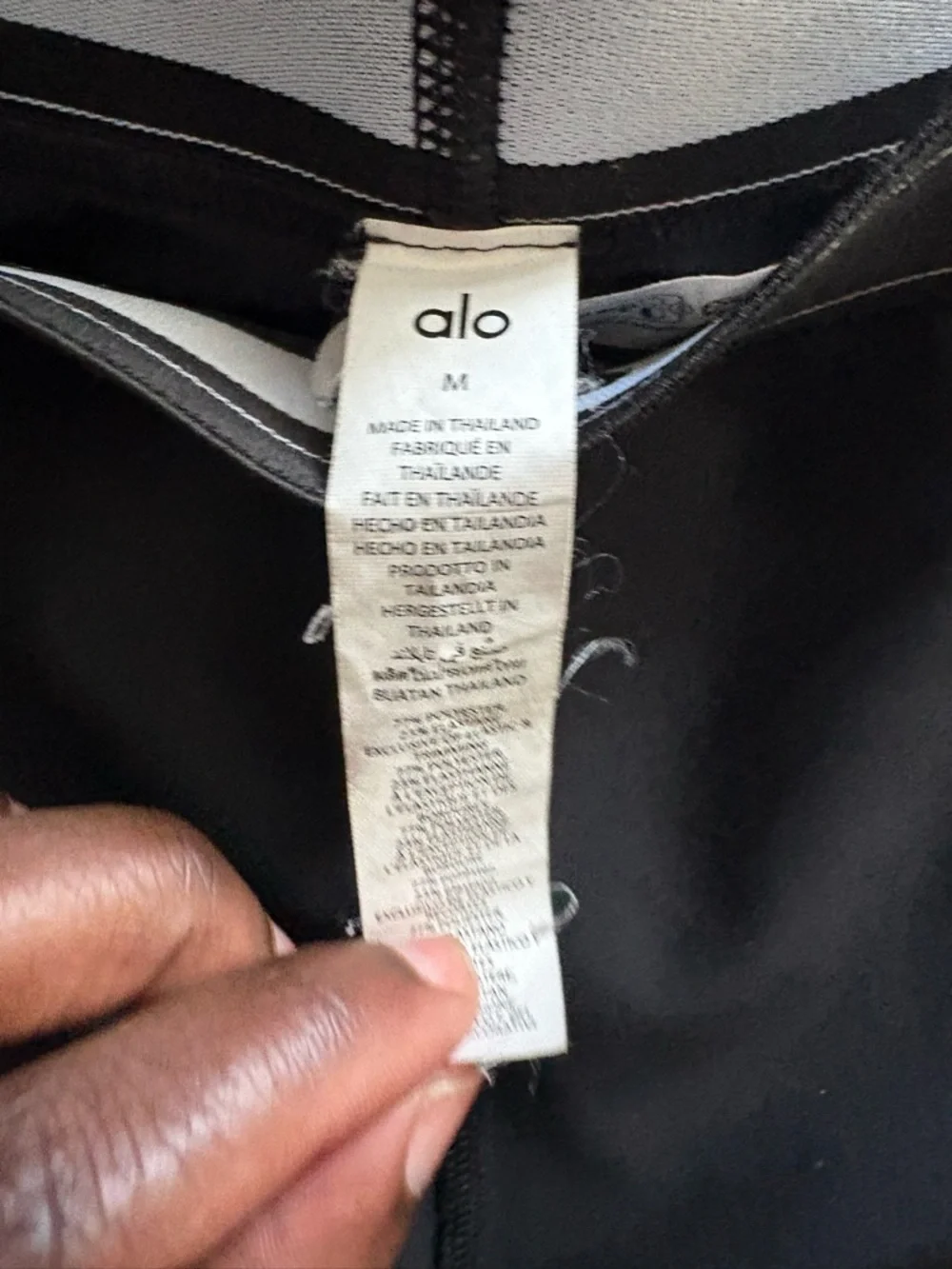 Alo Yoga Sculpting High-Waist Leggings | Black Minimal Luxe Athleisure |